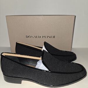 New Donald J. Pliner Textured Black Loafers 7.5 NIB